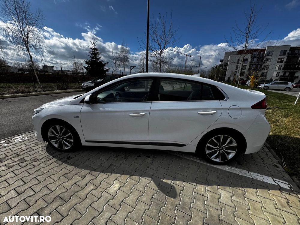 Hyundai IONIQ 1.6 GDI Premium - 5