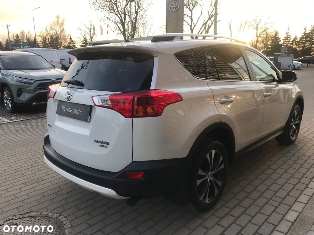 Toyota RAV4 2.0 D-4D Premium - 9