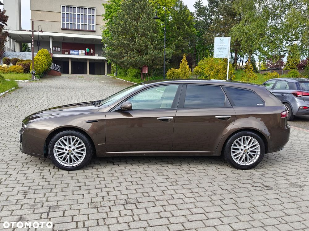 Alfa Romeo 159 1.9 JTDM 8V DPF Distinctive - 14