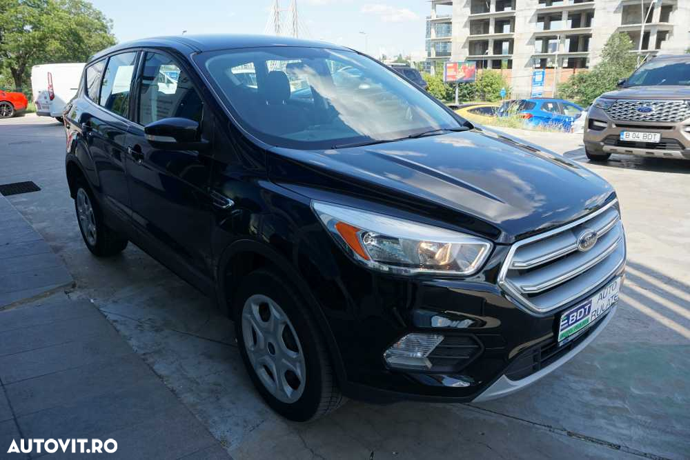 Ford Kuga - 3