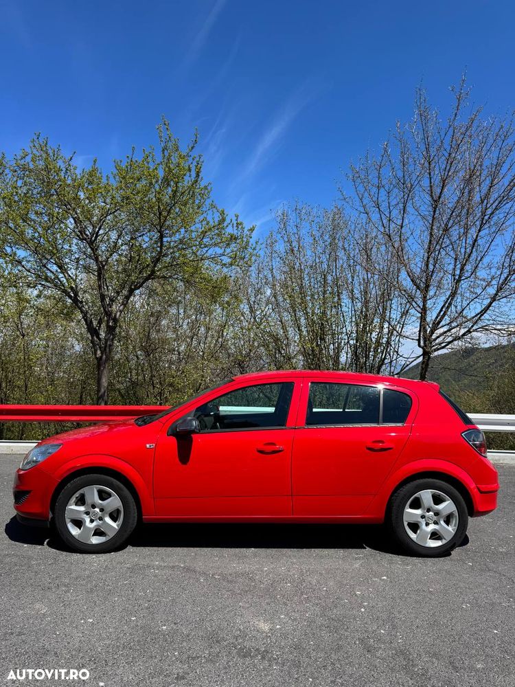Opel Astra 1.9 CDTI Cosmo - 3