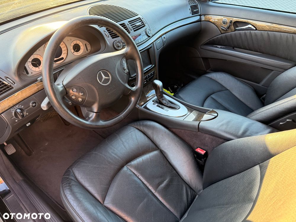 Mercedes-Benz Klasa E 320 T Avantgarde - 17
