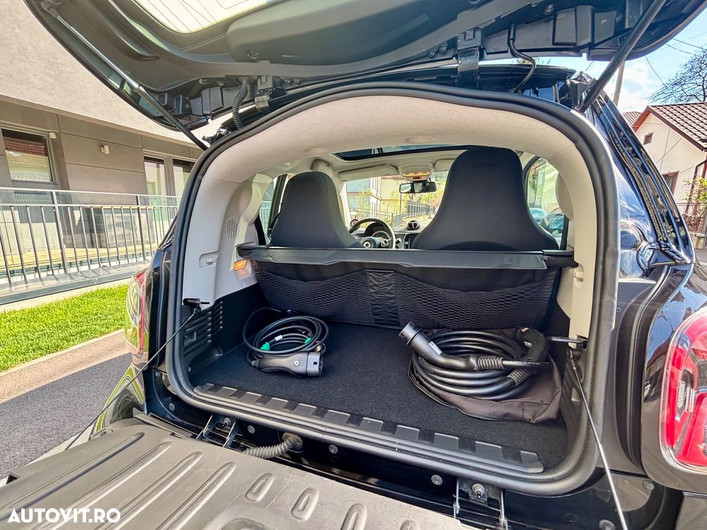 Smart Fortwo EQ - 12