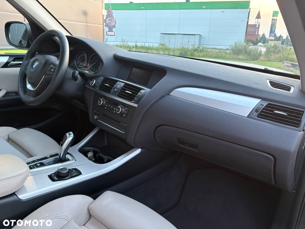 BMW X3 xDrive20d - 16
