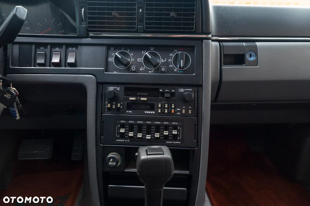 Volvo Seria 700 - 17