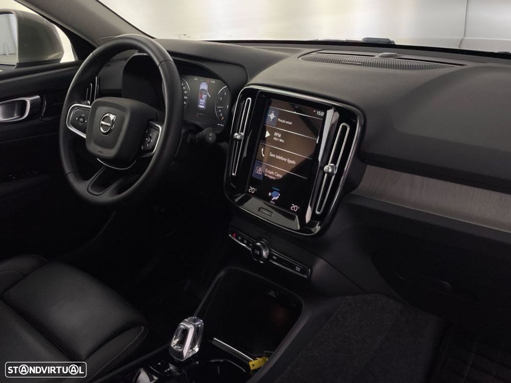 Volvo XC 40 1.5 T3 Momentum Plus Geartronic - 22