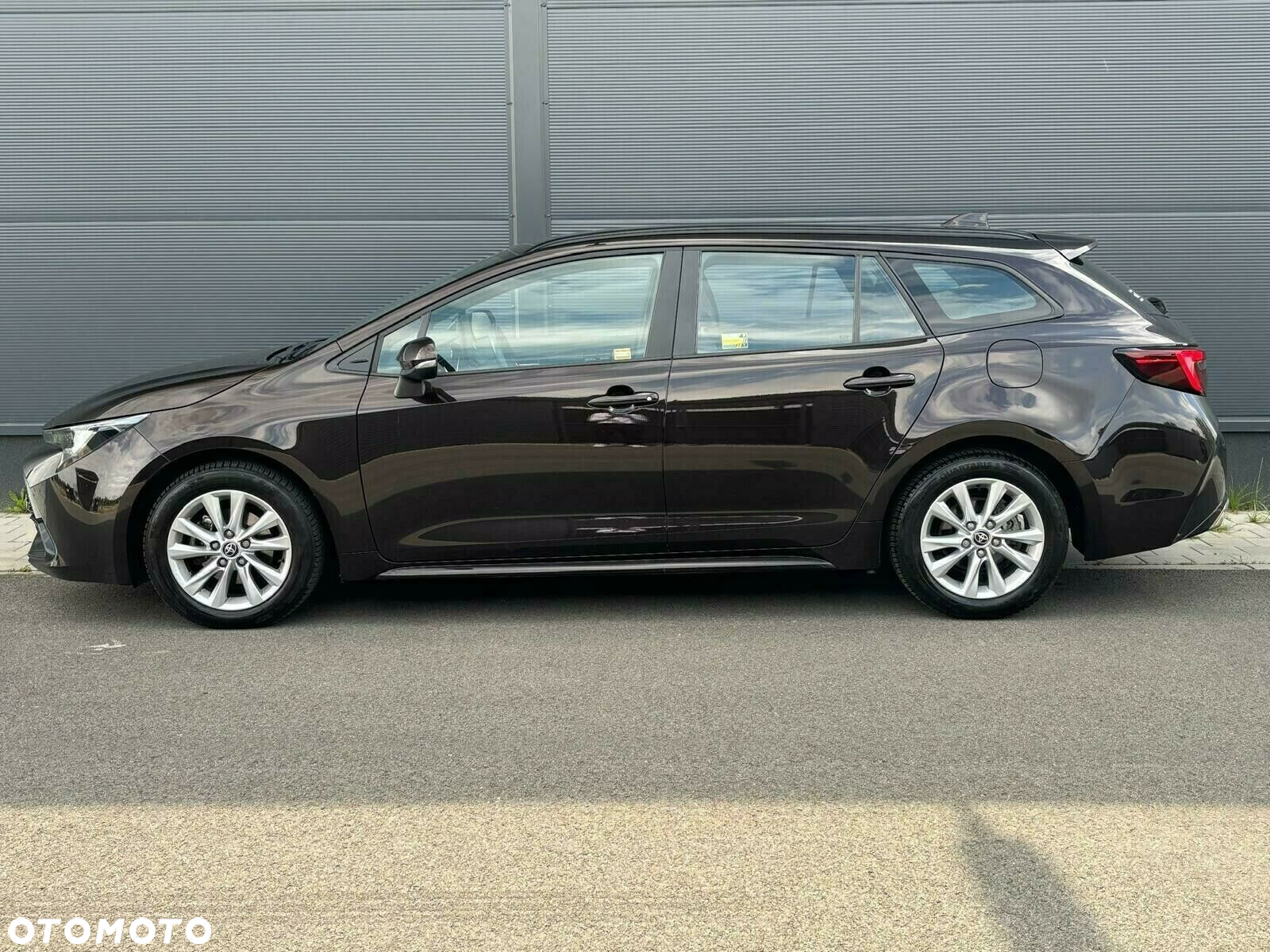 Toyota Corolla - 2