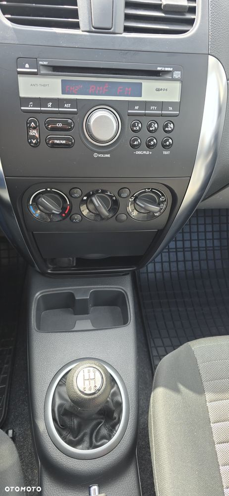 Suzuki SX4 1.6 Comfort - 16