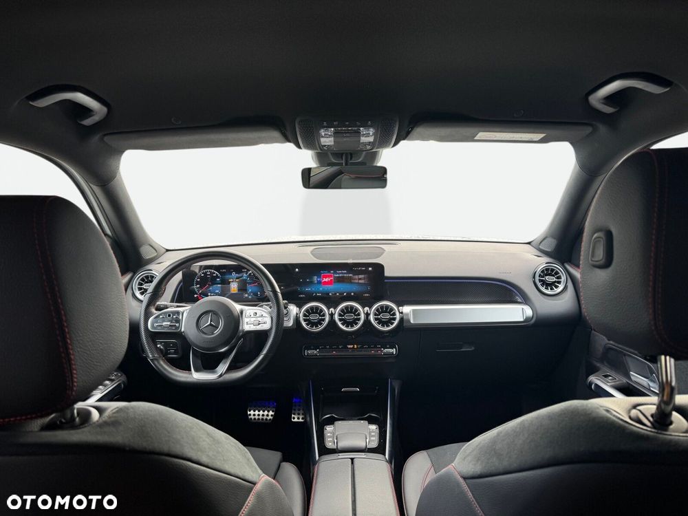 Mercedes-Benz GLB - 15