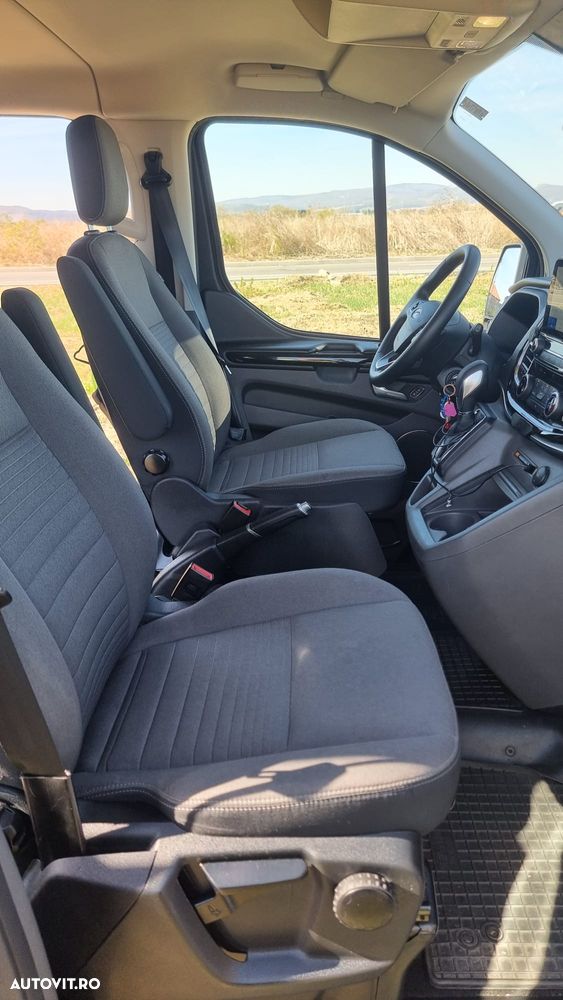 Ford Tourneo Custom - 16