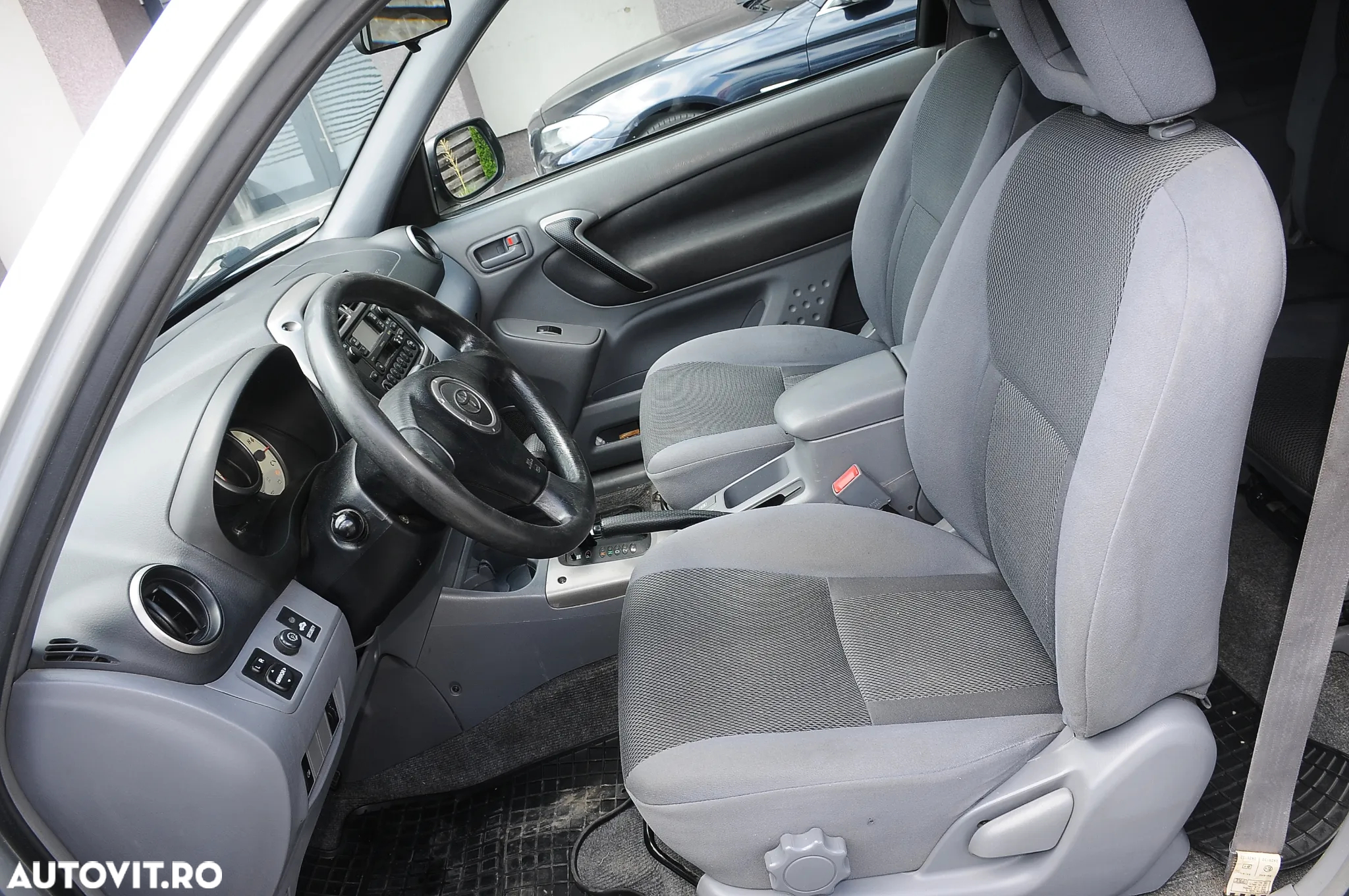 Toyota RAV4 2.0 Aut Sol - 5