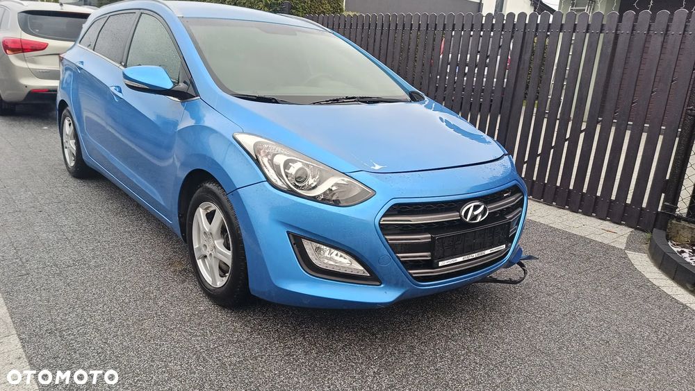 Hyundai i30 blue 1.6 GDI Passion