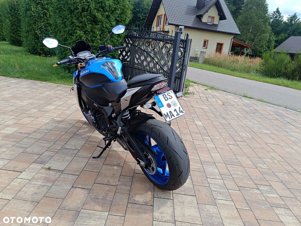 Suzuki GSX 1000 - 7