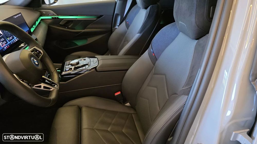 BMW i5 eDrive40 Pack Desportivo M Pro - 39