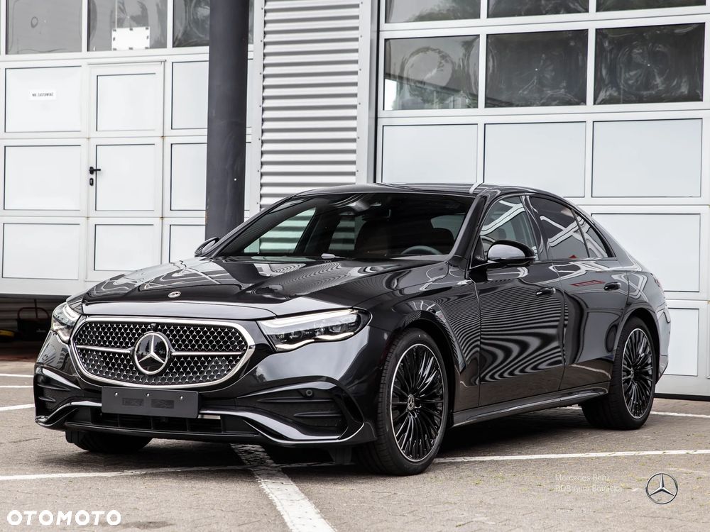 Mercedes-Benz Klasa E 200 mHEV 4-Matic AMG 9G-Tronic - 3