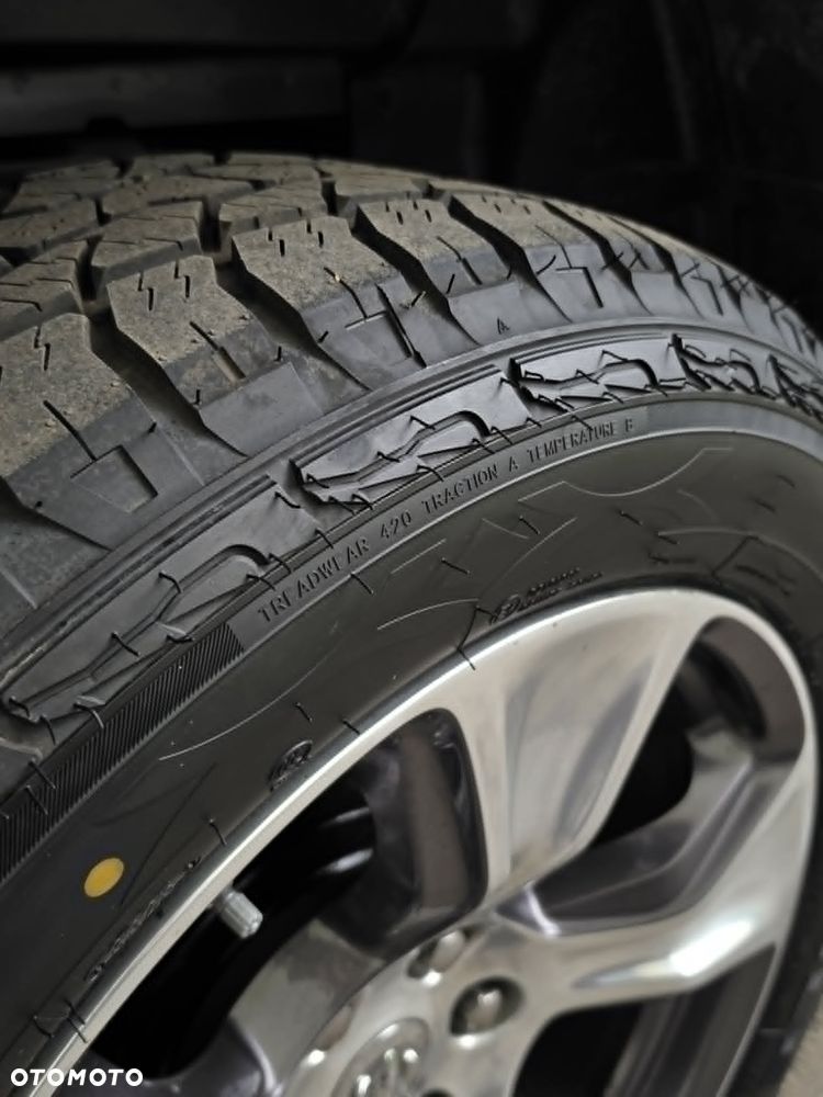 RAM 1500 Crew Cab Shortbed Laramie - 7