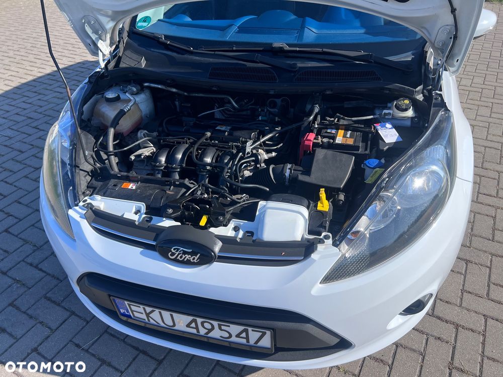 Ford Fiesta 1.4 Champions Edition - 27