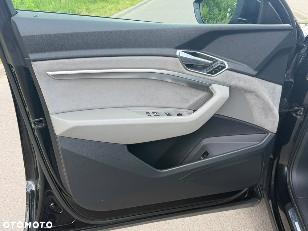 Audi e-tron 55 Quattro Advanced - 37