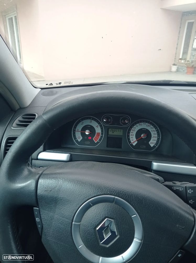 Renault Laguna Break 1.9 dCi Dynamique - 10