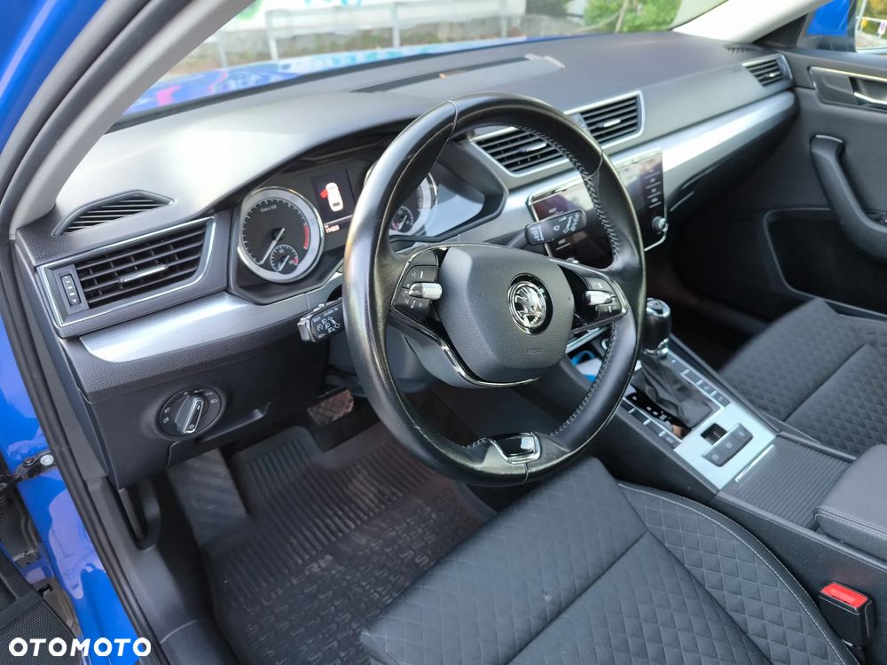Skoda Superb 2.0 TDI SCR Ambition DSG - 33