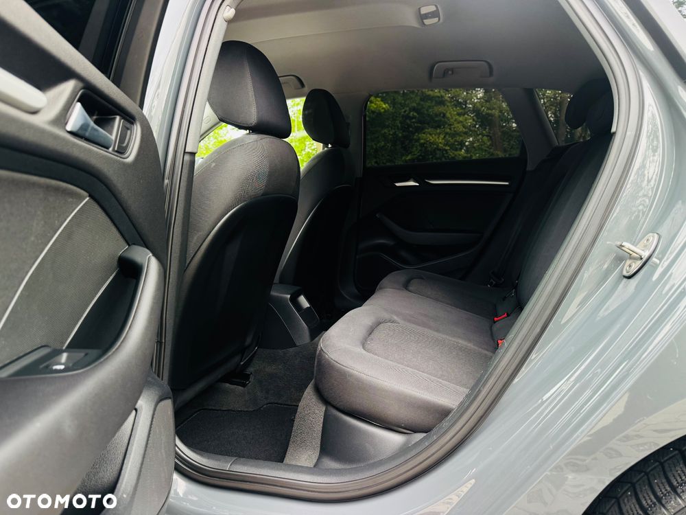 Audi A3 Sportback 30 TDI Edition One - 31