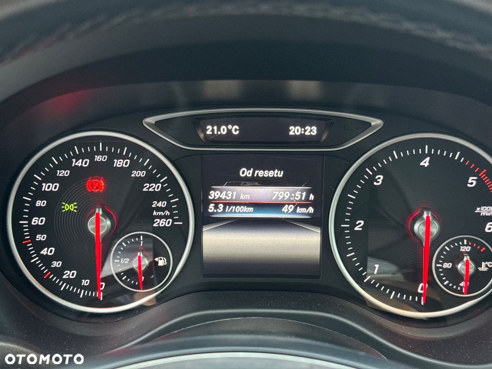 Mercedes-Benz Klasa A 180 d BlueEFFICIENCY Edition - 24