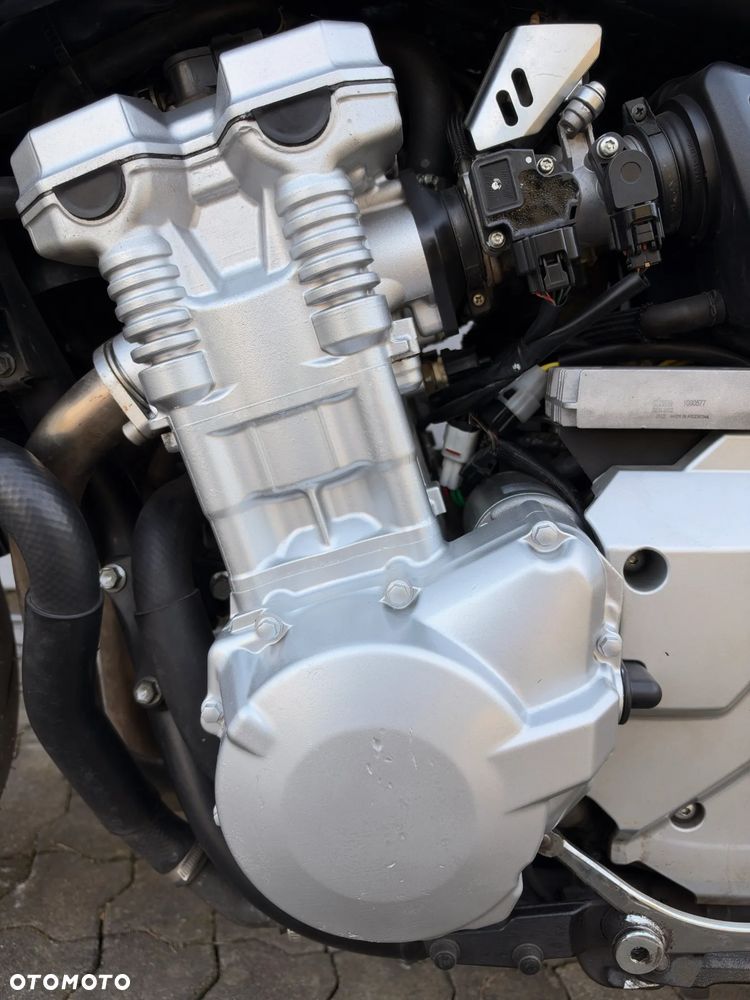 Suzuki Bandit - 20