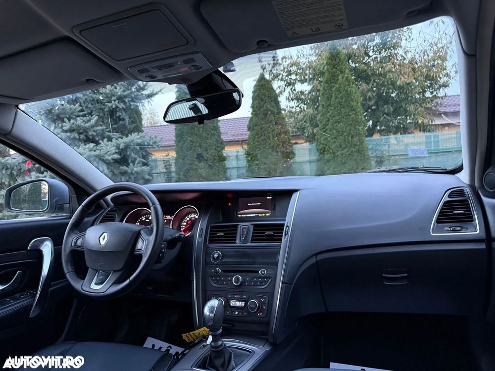 Renault Latitude 2.0 dCi Luxury - 7