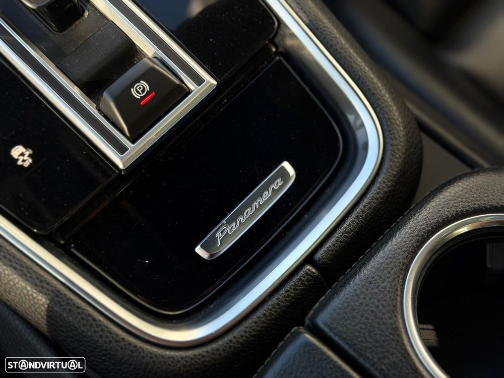 Porsche Panamera 4 E-Hybrid - 46