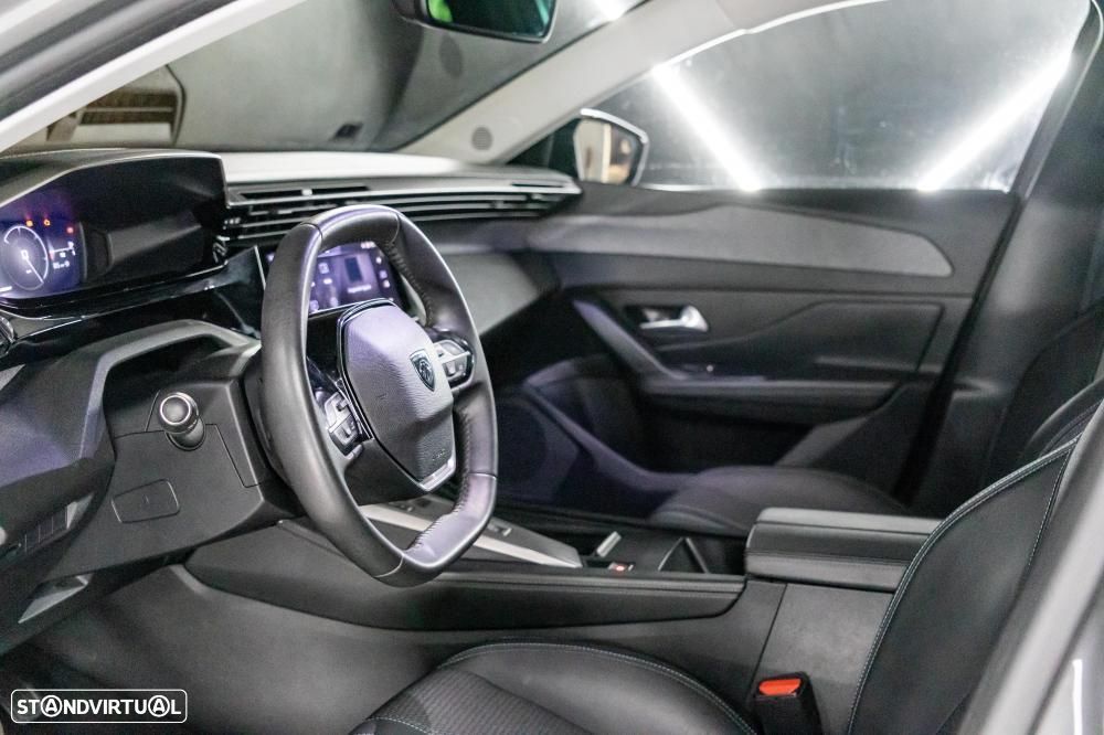 Peugeot 308 1.5 BlueHDi Allure EAT8 - 26