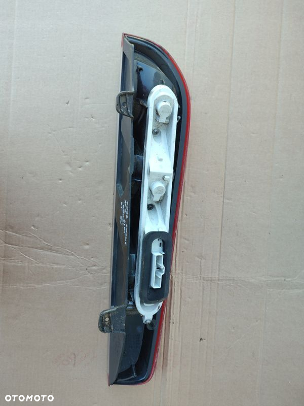 Lampa prawy tył FORD FOCUS MK2 LIFT KOMBI EUROPA ORYGINAŁ - 3