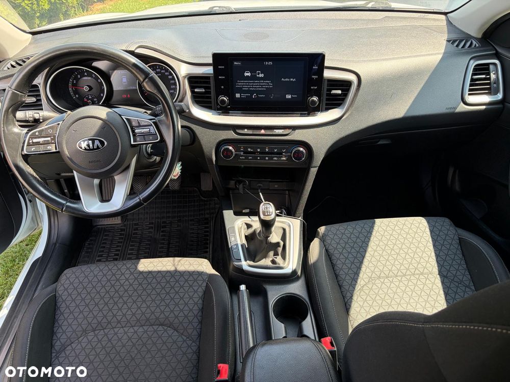 Kia Ceed 1.0 T-GDI M - 11