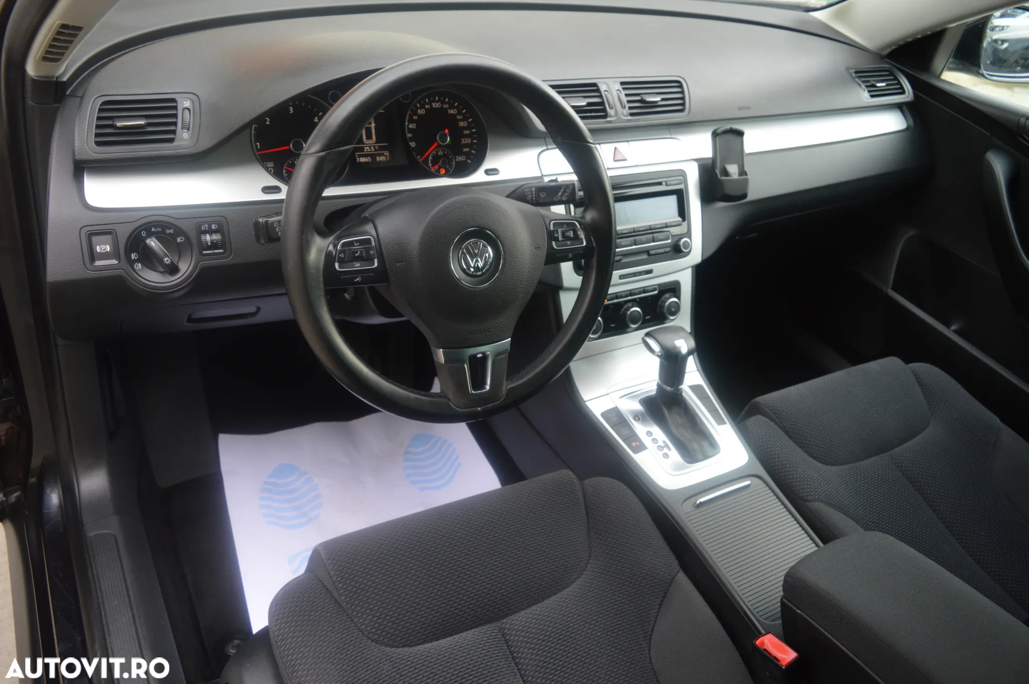 Volkswagen Passat Variant 2.0 TDI Blue TDI DSG Comfortline - 8