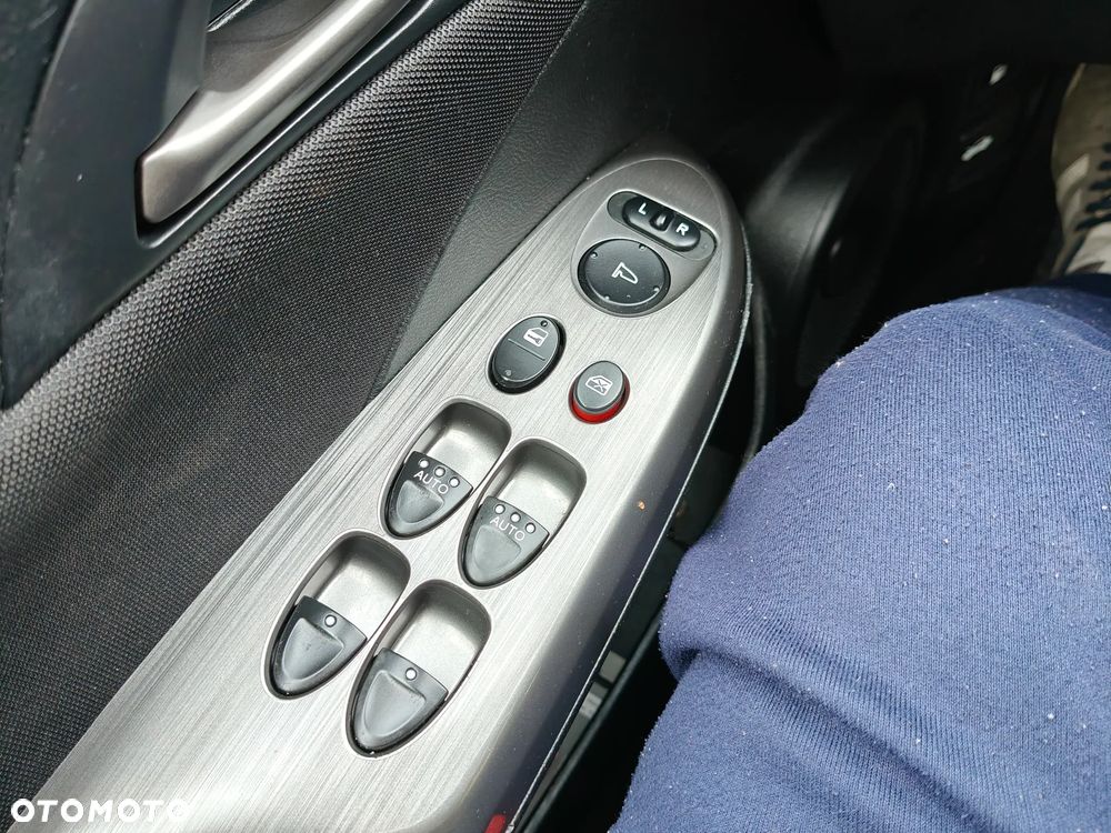 Honda Civic 1.8 Comfort - 31
