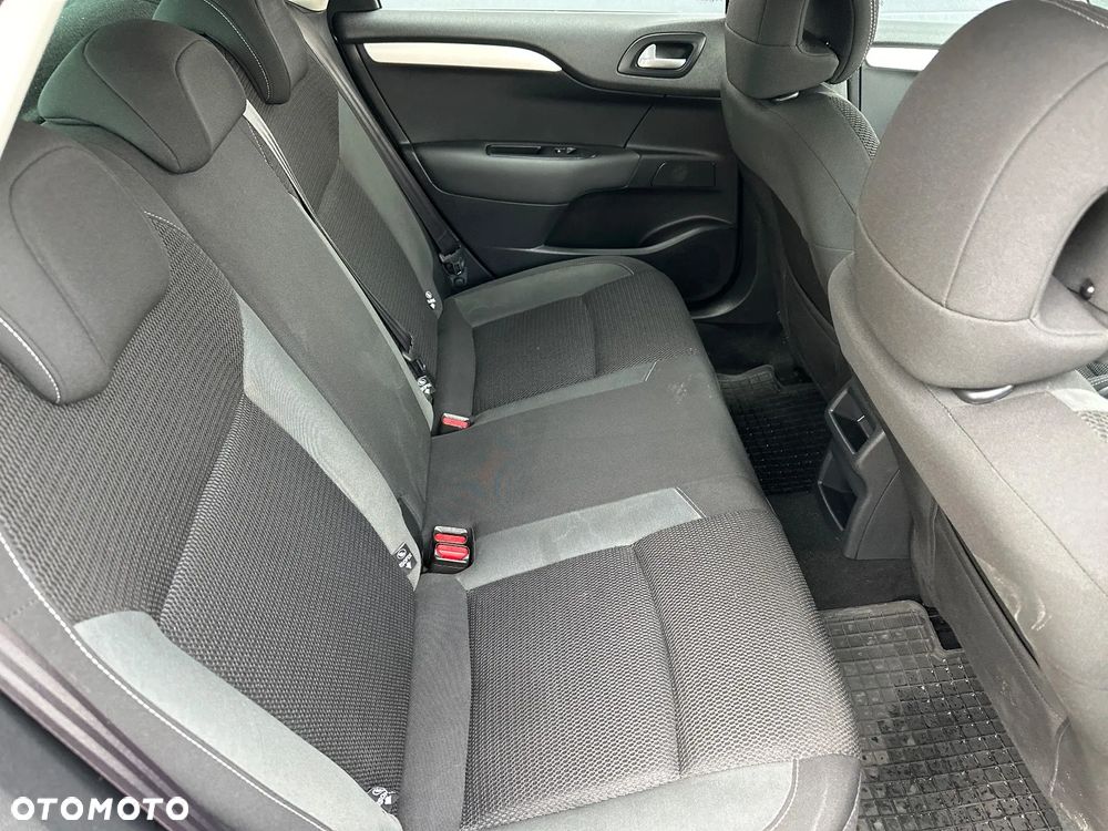 Citroën C4 VTi 120 Exclusive - 16