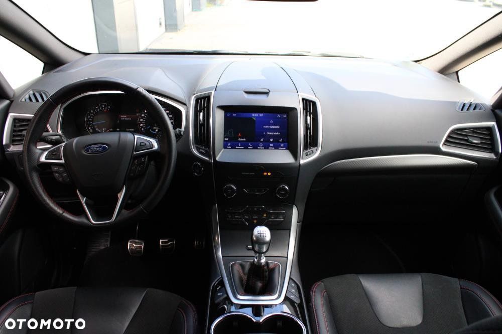 Ford S-Max - 35