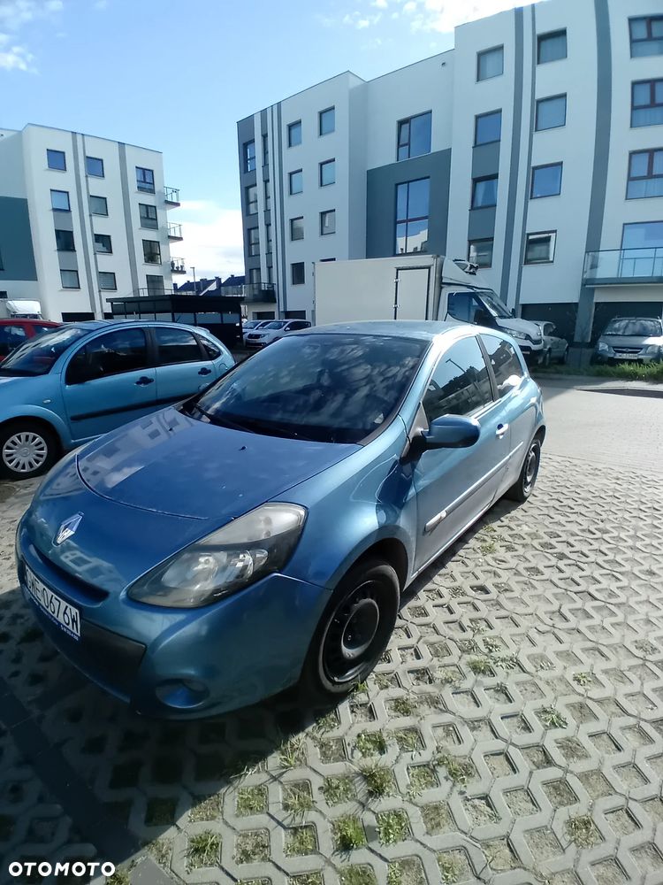 Renault Clio - 2