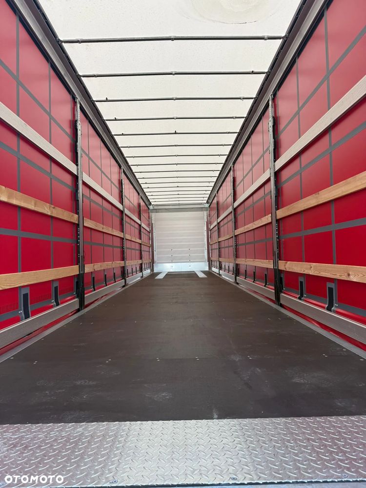 Schmitz Cargobull odbiór w Polsce, nowa firanka plandeka Varios 2025 - 11