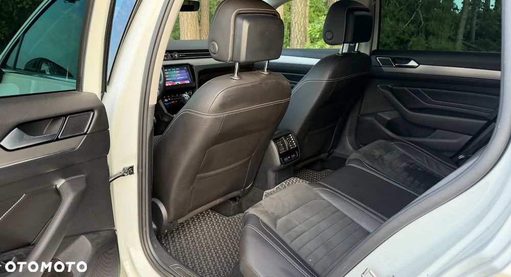 Volkswagen Passat Variant - 10