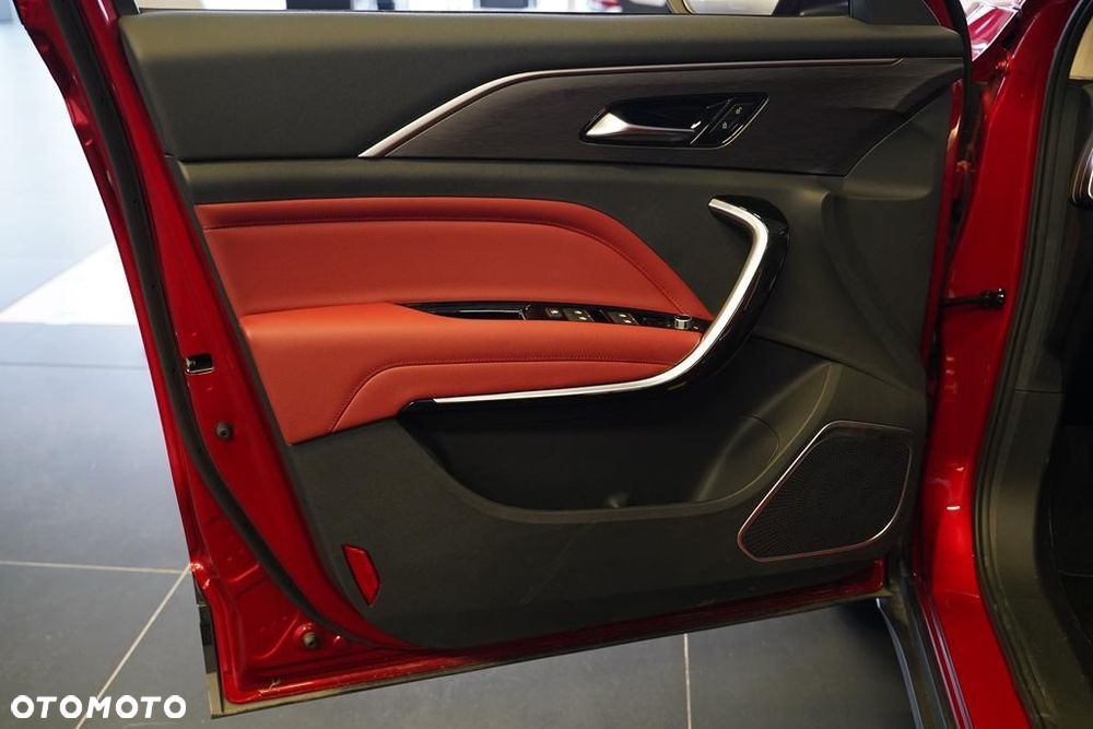 Bestune T77 1.5T Business DCT - 9