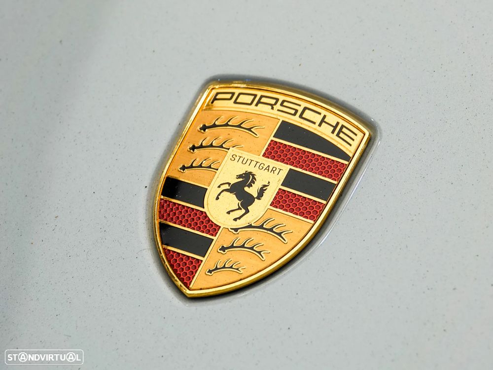 Porsche Taycan 4 - 14