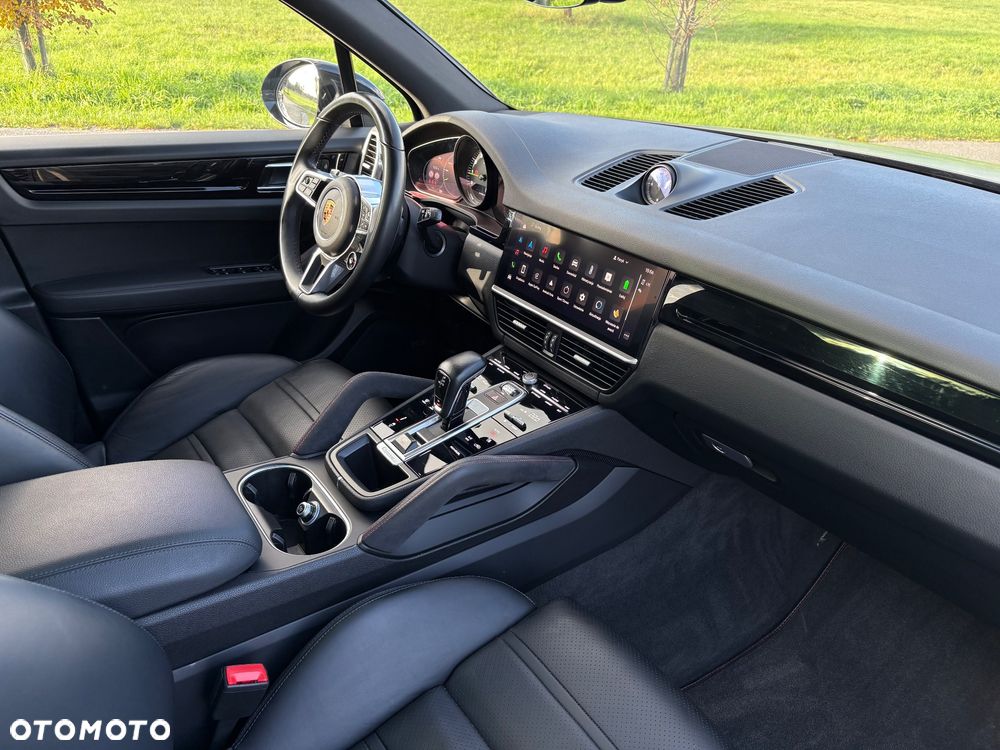 Porsche Cayenne E-Hybrid Platinum Edition - 12