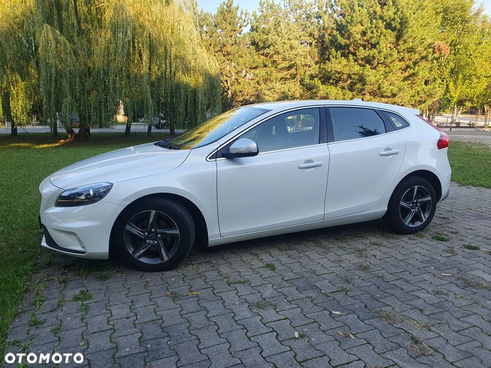 Volvo V40 D2 Drive-E R-Design Kinetic - 32