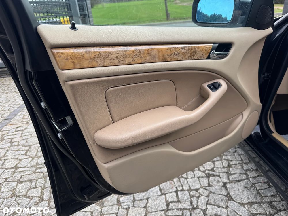 BMW Seria 3 318i Edition Exclusive - 25