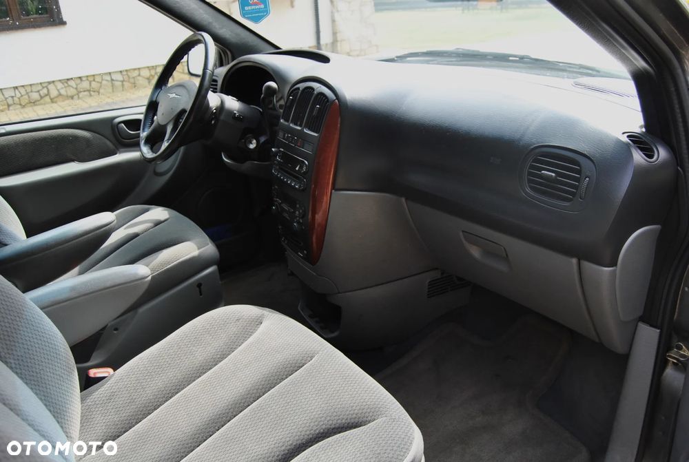 Chrysler Voyager 2.8 CRD SE - 8