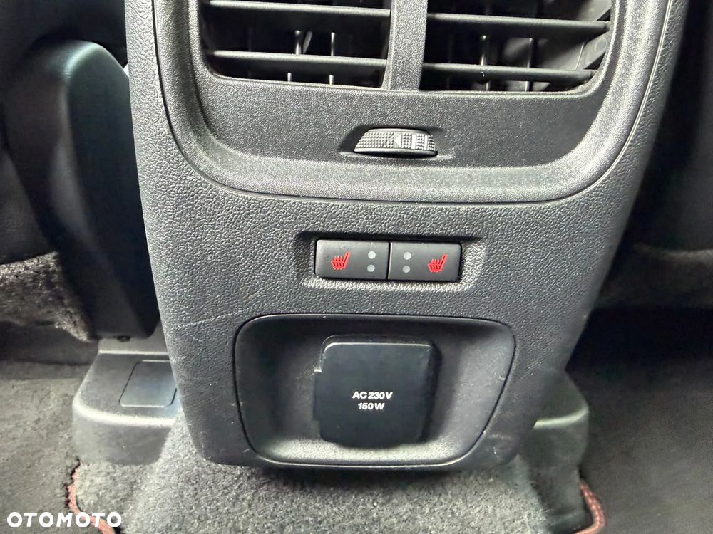 Ford Kuga - 11
