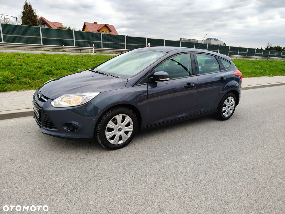 Ford Focus 1.6 Ambiente - 4