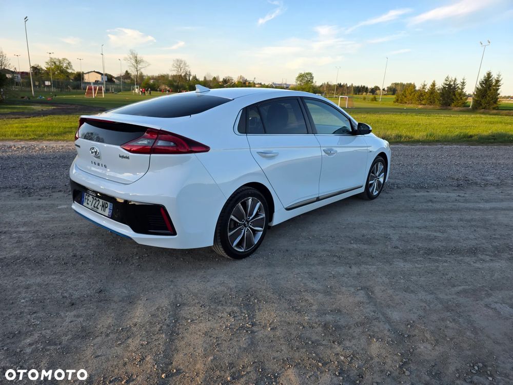 Hyundai IONIQ 1.6 GDI Premium - 10