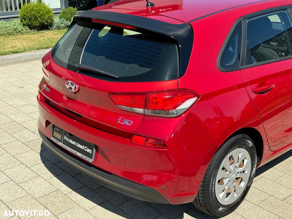 Hyundai i30 1.4 100CP 5DR M/T Classic+ - 10