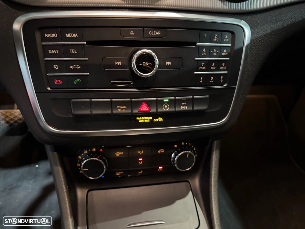 Mercedes-Benz GLA 180 d Urban Aut. - 30